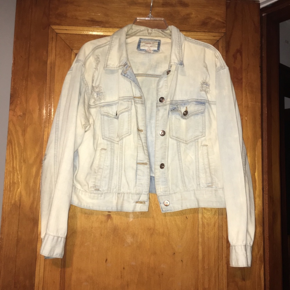 Forever 21 classic denim. Faded ripped jean jacket